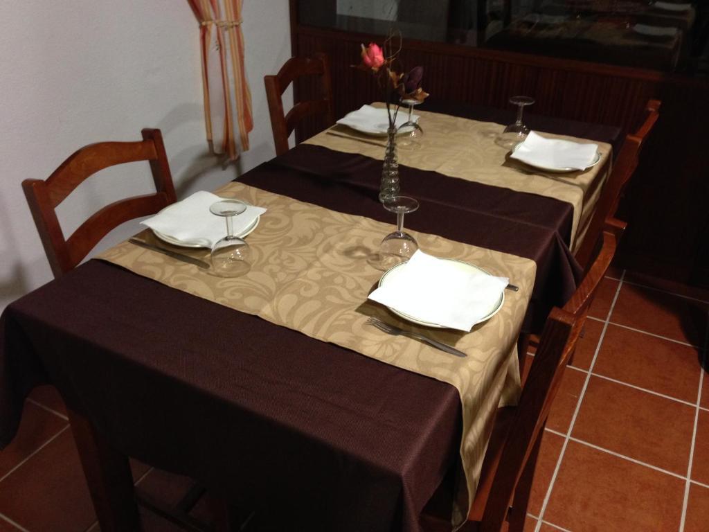 ホテルAlojamento Local De Pardieiros Avô エクステリア 写真